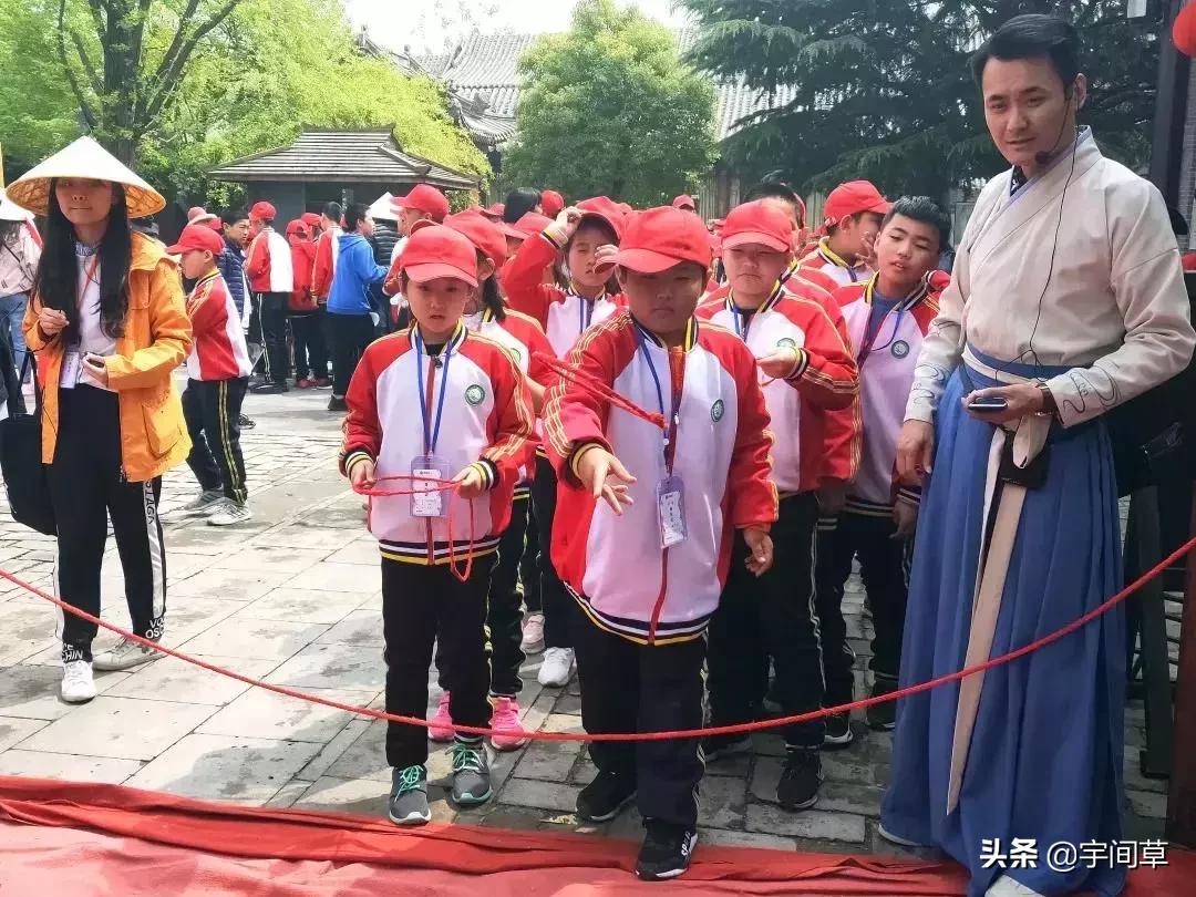 研学好时节不负好时光,和老同学一起旅游台儿庄古城