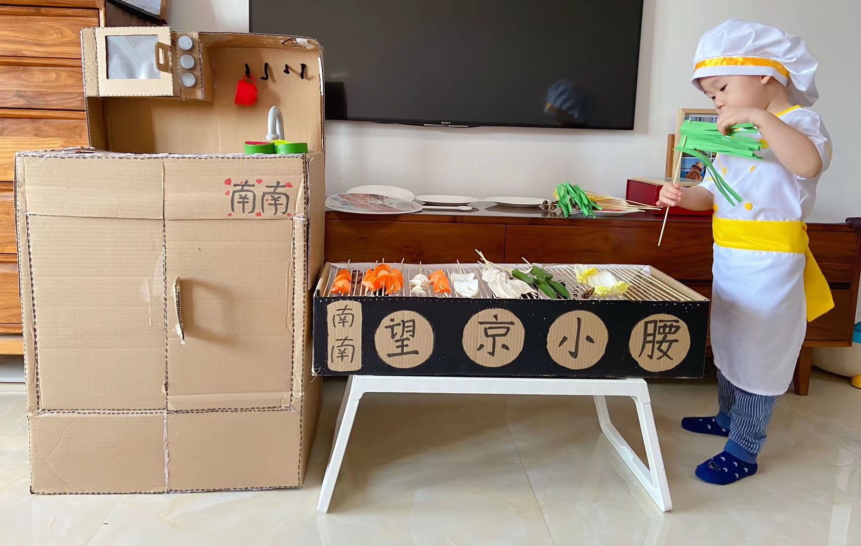 废纸箱可以做什么玩具,不用的废纸箱如何给孩子做玩具