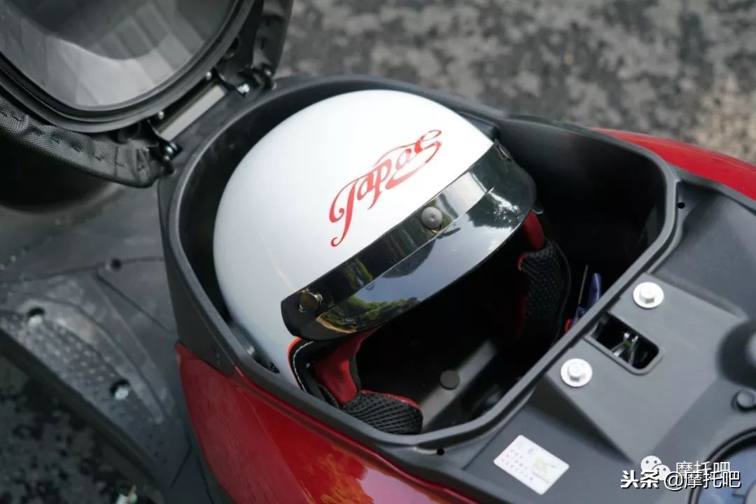 新大洲本田ns125d对比本田喜鲨125,五羊本田喜鲨125对比新大洲ns125d