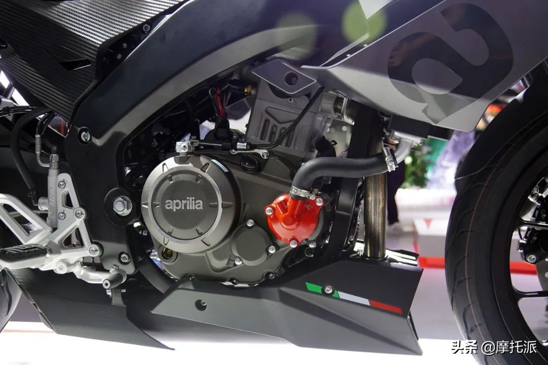 街车有两种，能战斗的街车和其他街车