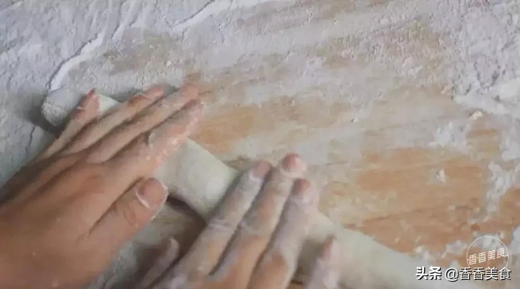 从夜市摊追到小门店,吃过这家南方锅贴才懂为什么