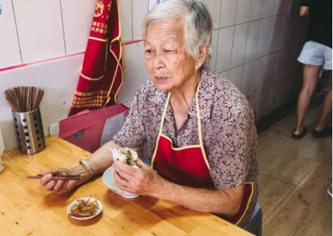 济南老字号包子铺,济南火了十几年的包子