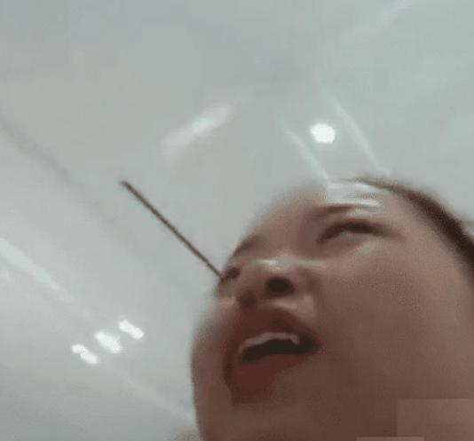 那英嘲讽刀郎,那英回应当众踹人原视频