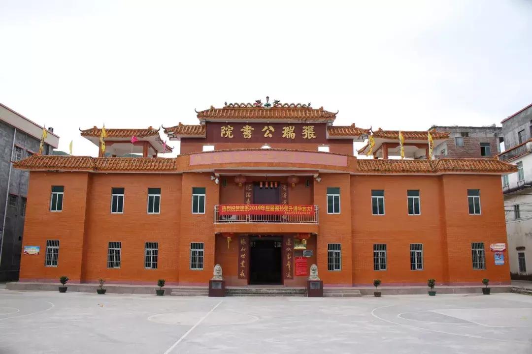 真羡慕那些住酒店的人,真羡慕那些住高档小区的人