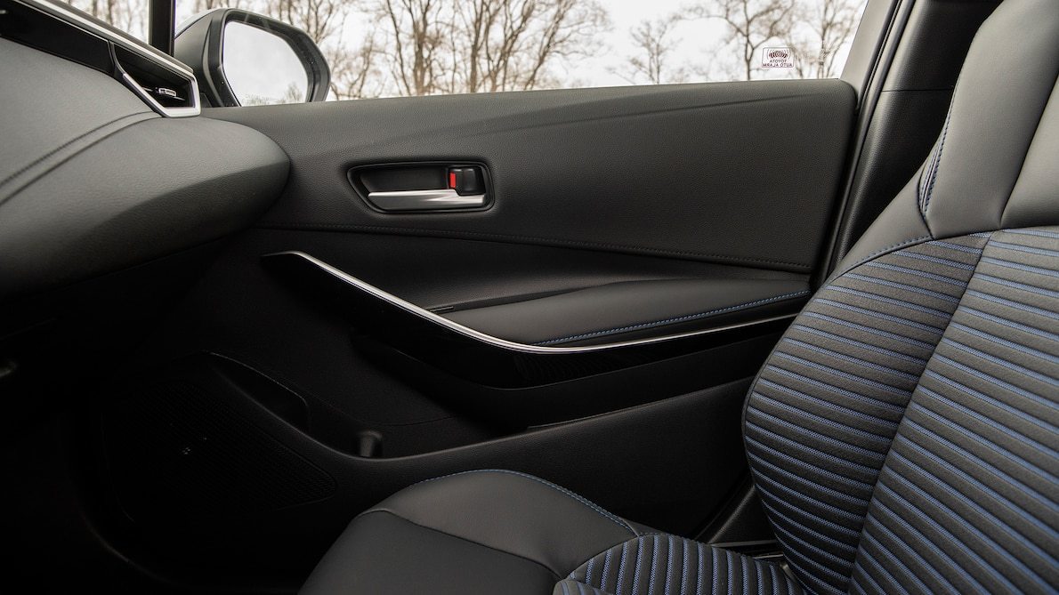 外媒试全新一代丰田卡罗拉,颜值设计、安全配置、动力表现均上乘