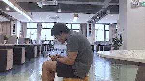 脖子老落枕怎么回事,落枕是身体的求救信号吗