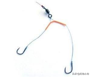 野钓鲤鱼用单钩还是用双钩好,路亚滑漂钓鲤鱼用单钩还是双钩