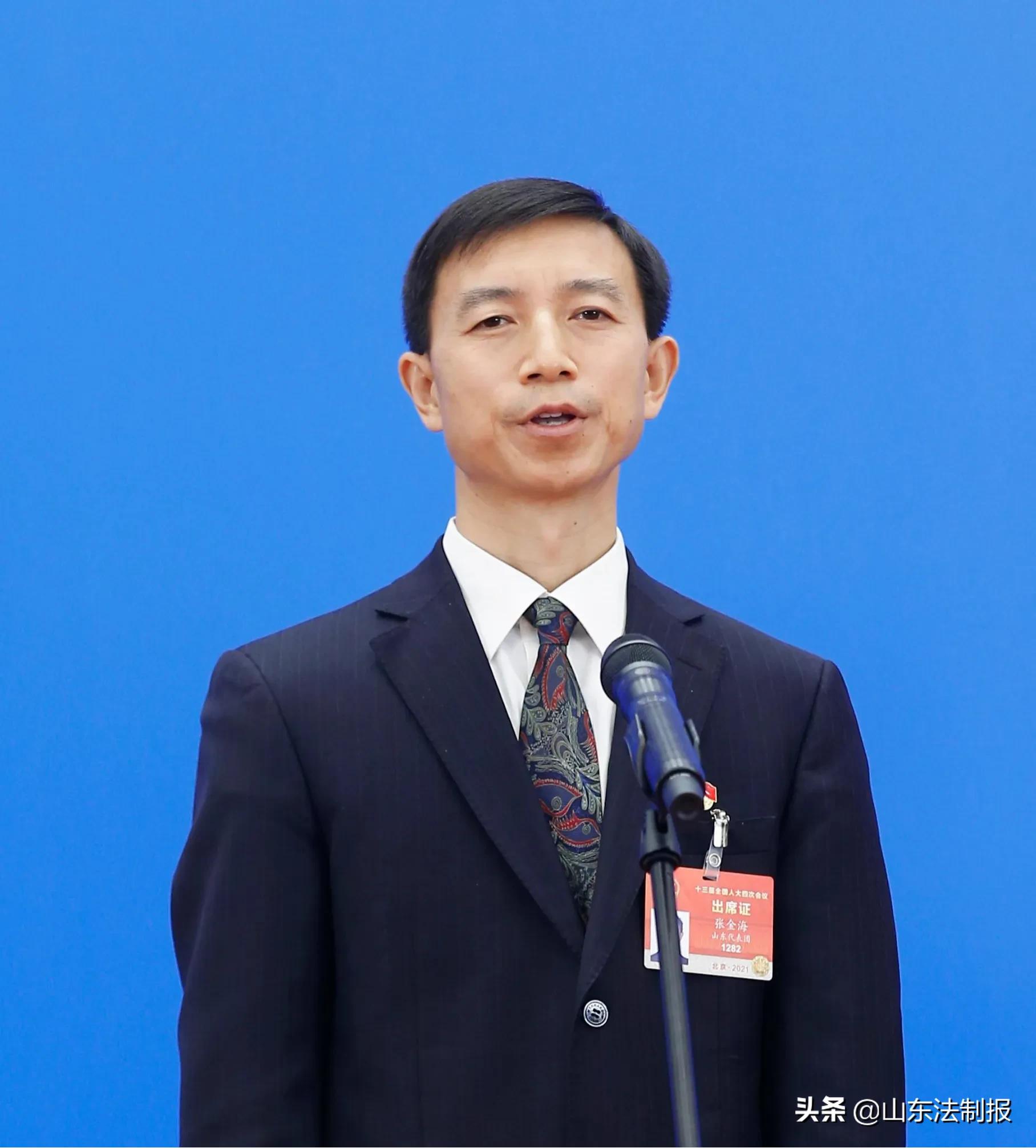 这位长在黄河边的山东代表“火”了,大众日报揭秘背后故事