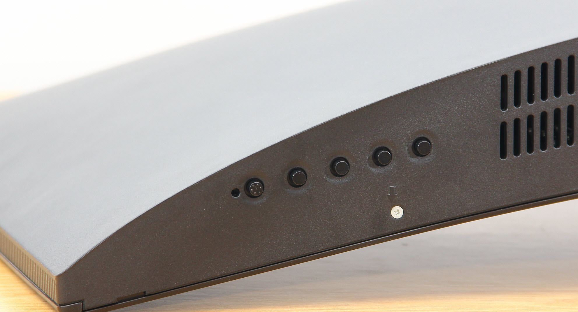 2k240hz27寸曲面带鱼屏显示器,接口丰富的34寸带鱼屏曲面显示器