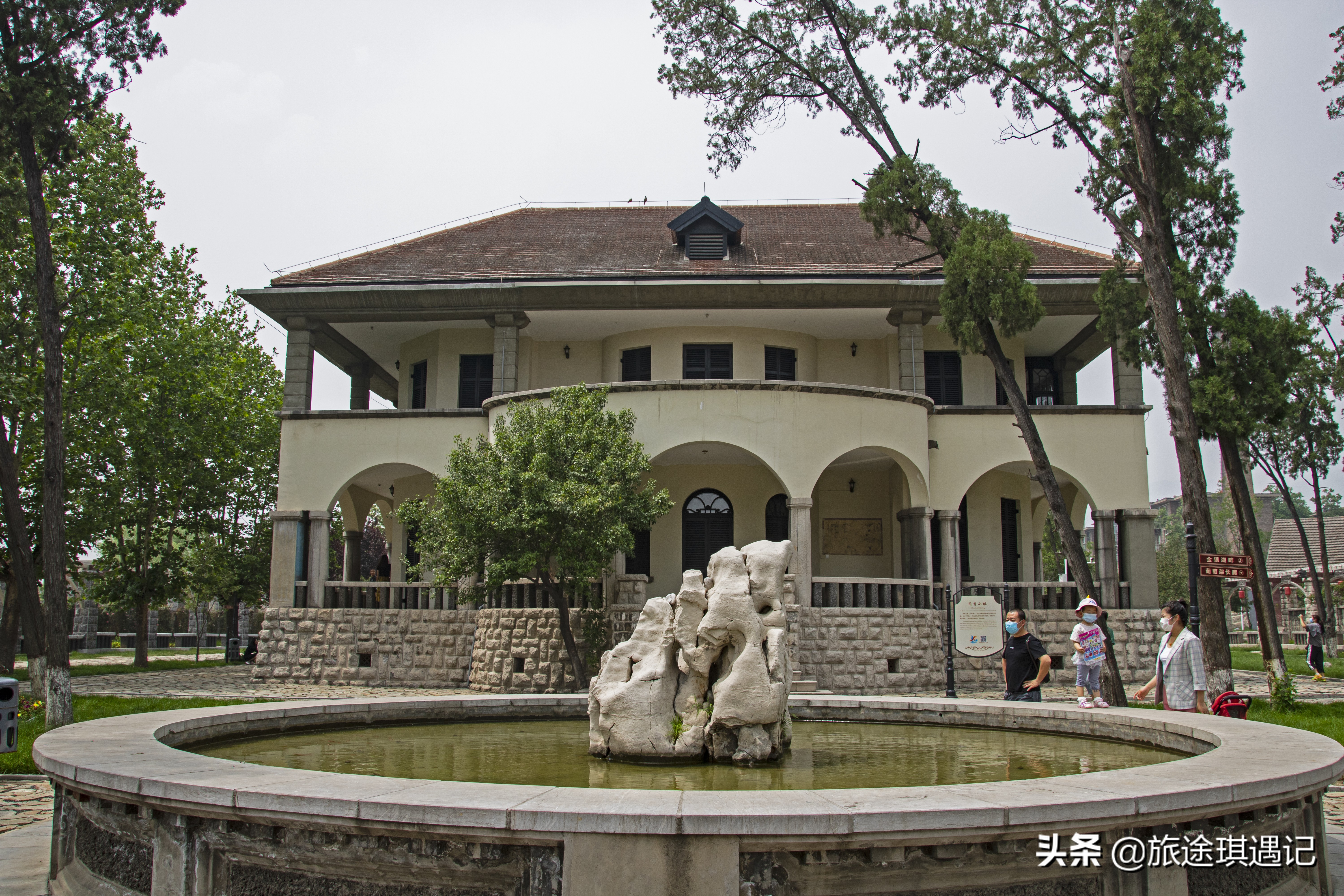 气势非凡的段家楼，中西合璧的建筑群，书写着一部煤矿兴亡史