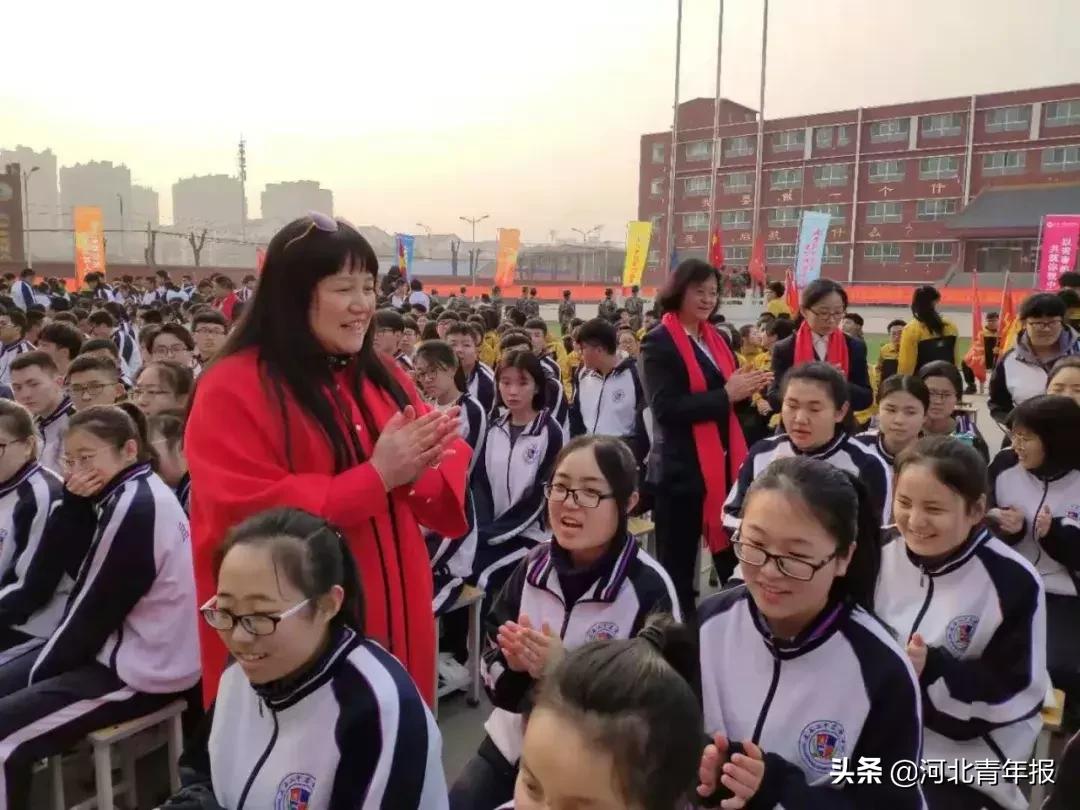 太谷二中启航学校家长助威高考,太谷二中2024年高考百日誓师