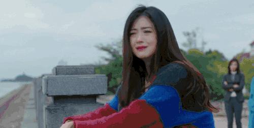 谁不是一边哭着一边拼命活着,谁不是一边活着一边受苦完整版