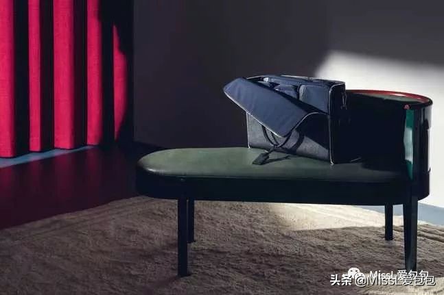 给大家推荐一款什么样的男士包,适合父亲的男士包