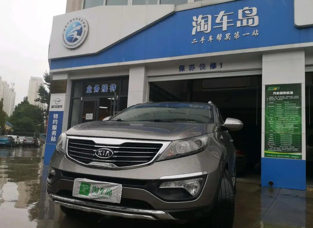 智跑19款2.0顶配二手车,11年起亚智跑2.4四驱油耗测评