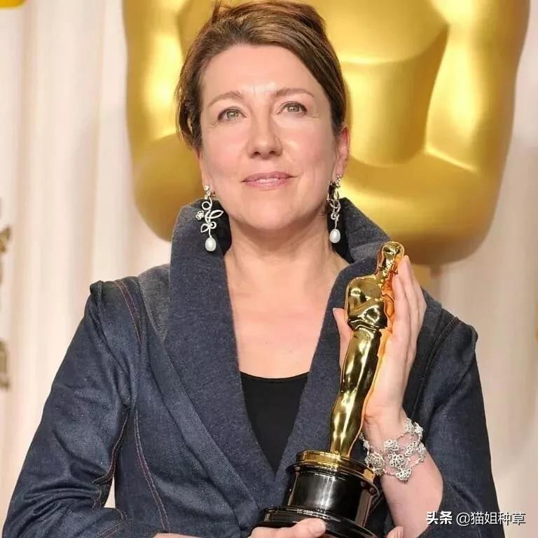 穿出奥斯卡复古名媛感，《小妇人》的设计美学超好用