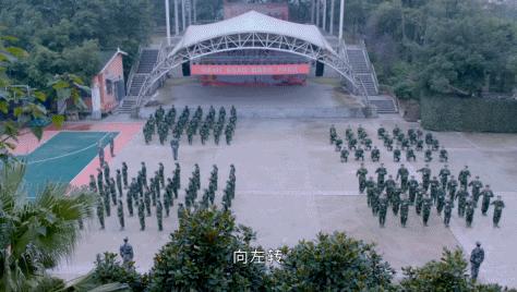 一上来就让她们撕？这剧真敢拍