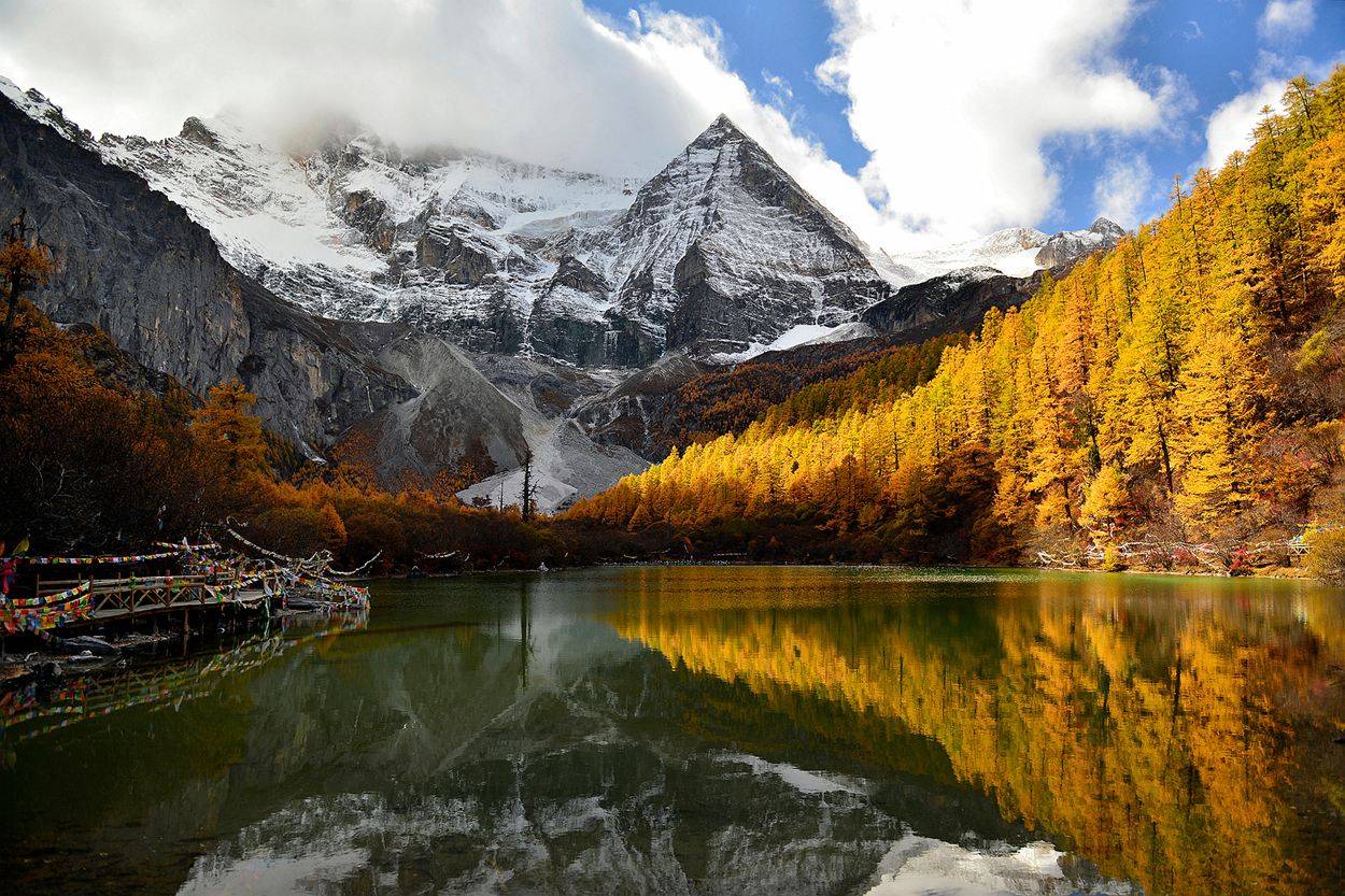 稻城亚丁攻略最新版,稻城亚丁游玩的最详细攻略