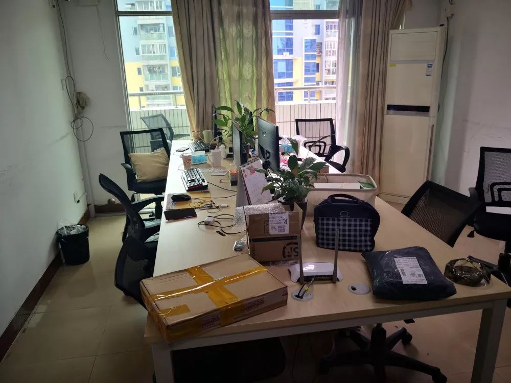 微信上卖的IQOS烟弹能戒烟？假的！南浔公安破获湖州史上最大新型*草烟**产品非法跨省案