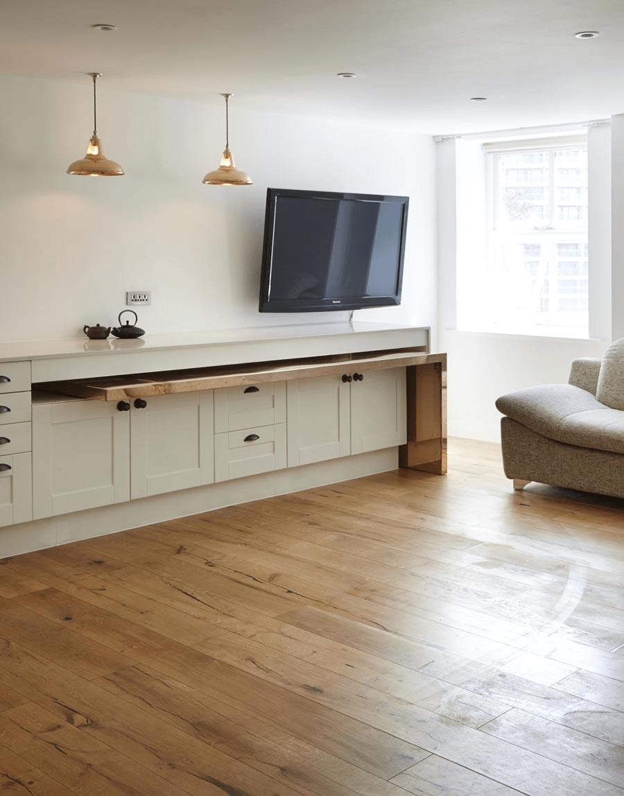 头一次见到自助餐,头一次见厨房装两个门