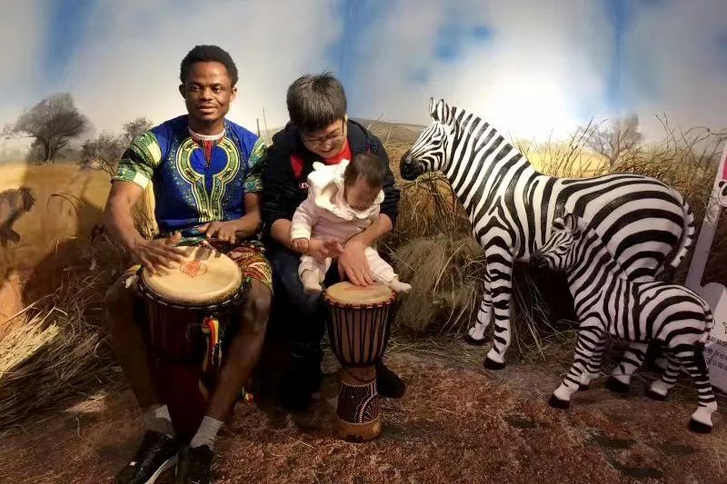 老爸带娃不靠谱系列外国,爸妈的奇葩带娃方式