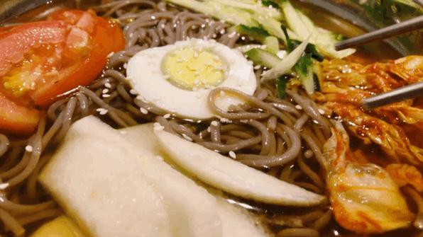 学生时代勾你馋虫的街边店,你和它上一次见面隔了几年?