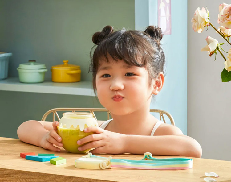 放到包包里的榨汁机,随身携带榨汁机随时喝到新鲜果汁