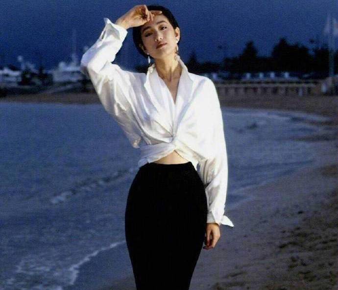 巩俐红毯造型最近的,巩俐回应红毯造型