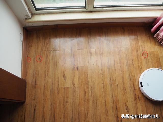 铲屎官不再抓耳挠腮的福利，千元扫地机器人小狗R30上手体验