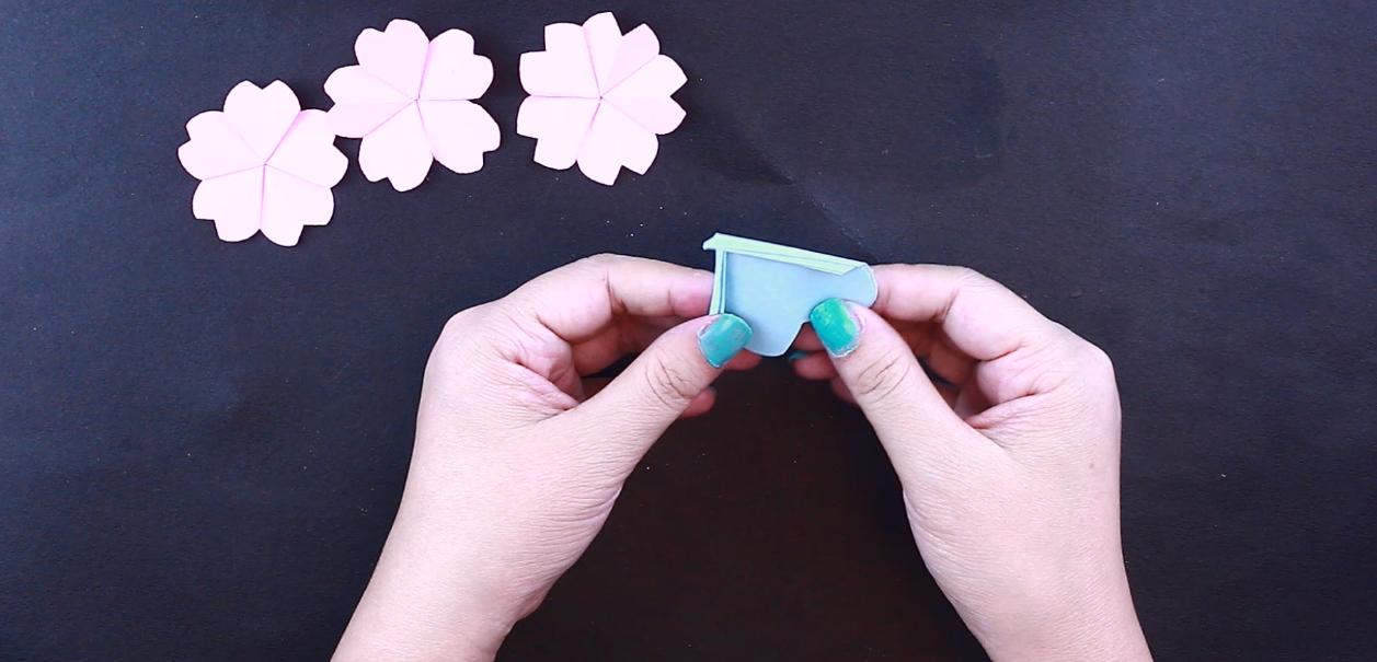 樱花折纸教程一张纸就可以折成,一张纸简单樱花折纸