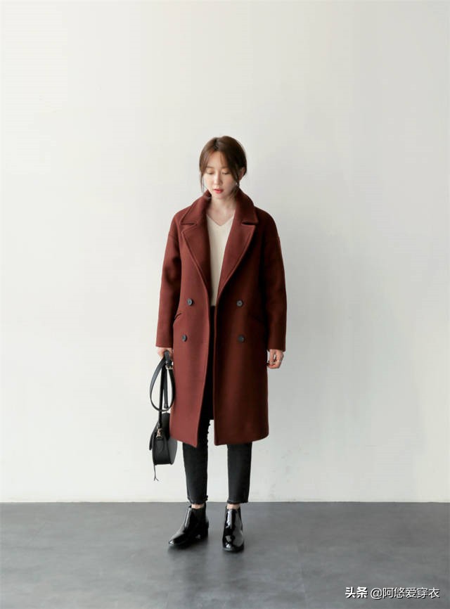 穿大衣配阔腿牛仔裤好看吗,大衣搭配细腿裤好看吗