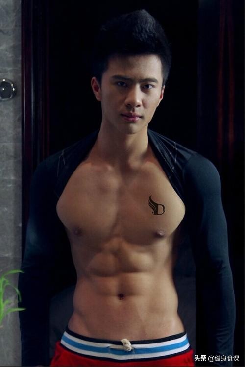 健身肌肉训练何时食用蛋白粉,肌肉男喝蛋白粉还是增肌粉