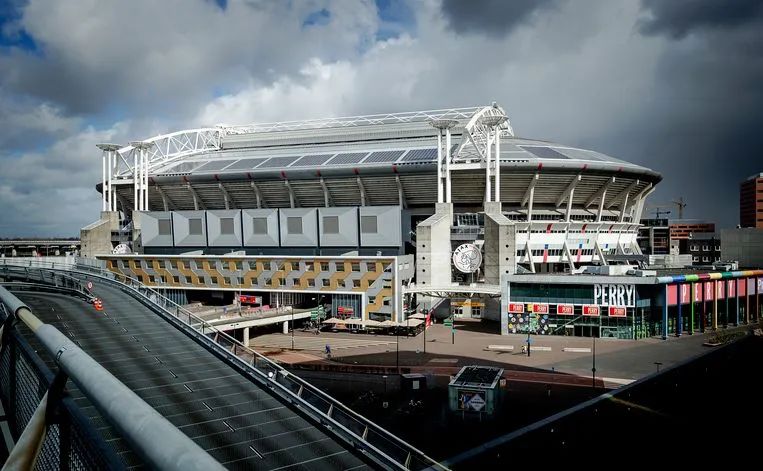 最漂亮的足球场设计图,荷花足球场