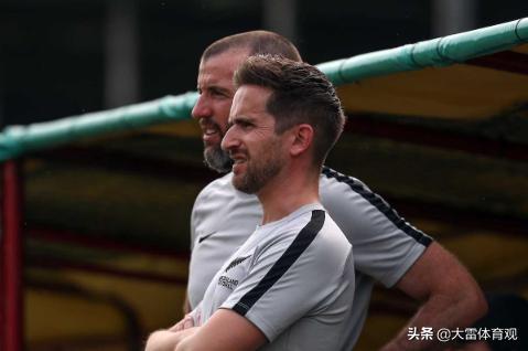 足球中国对决新西兰,中国队vs新西兰足球热身赛