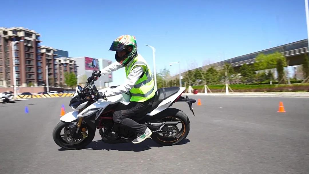 光阳400踏板摩托车测评,光阳krider400可以加装滑动离合器