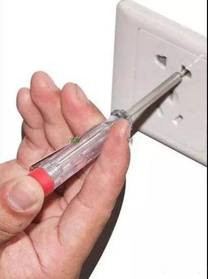 测电笔怎么用来测电,测电笔使用方法