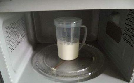 牛奶是最好的补钙选择，可凉着喝还是加热喝？不要喝错了。