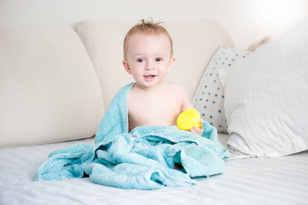 宝宝夏天热痱子怎么处理,夏天宝宝起痱子怎样治好得快