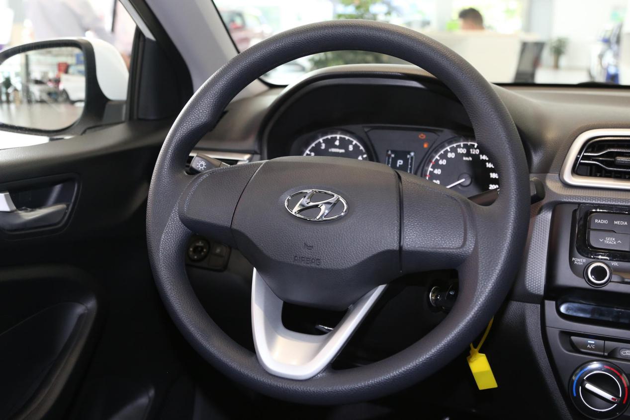 现代瑞纳最低配值得买吗,现代瑞纳现在还在售吗