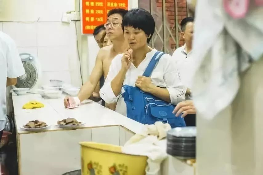 武汉鹿角巷网红店,武汉真正值得去的美食店