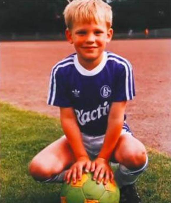 c罗梅西拉莫斯合照,足坛照片梅西和c罗