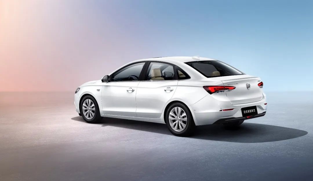 别克英朗典范1.5L上市售价11.99万元-12.59万元