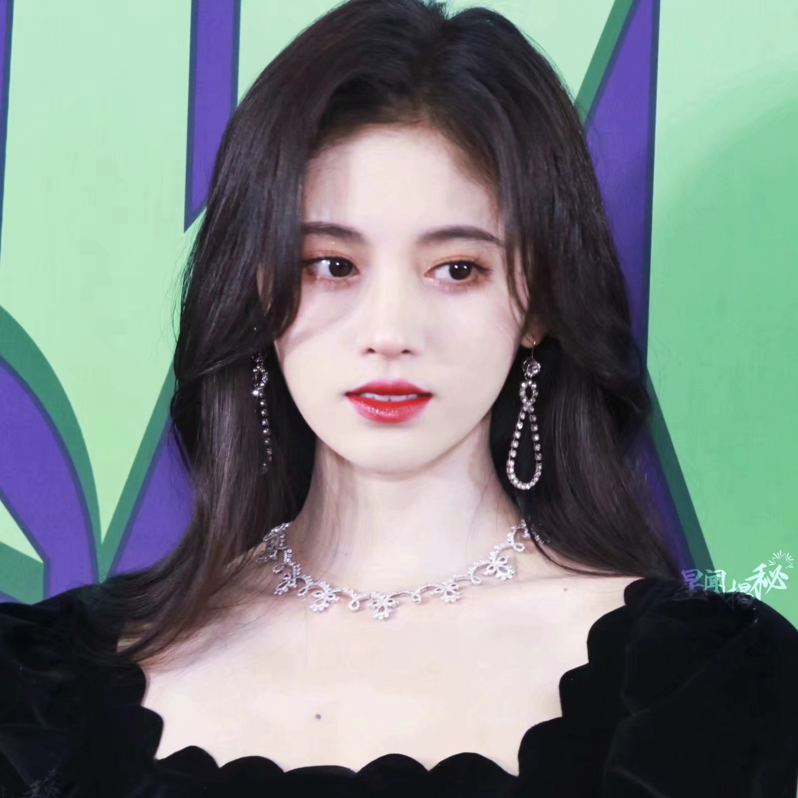 和nyx差不多粉质的平价眼影推荐,nyx和卡拉泡泡哪个值得买