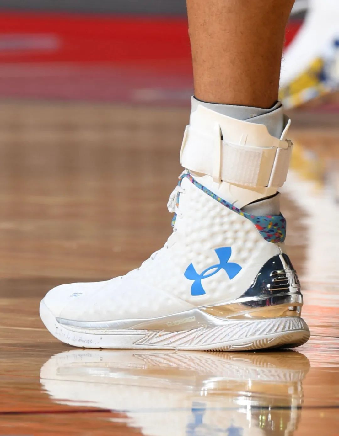 curry1什么时候出,curry1小前锋能穿吗