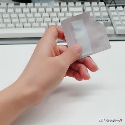 为什么换季皮肤老是起皮,为什么一换季皮肤就干