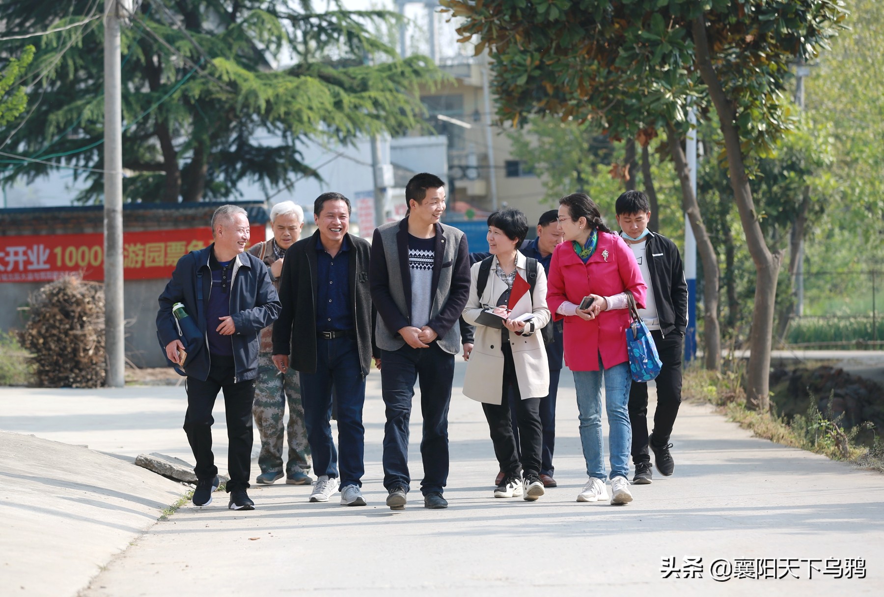 喻家湾年轻的村官叫磊娃儿