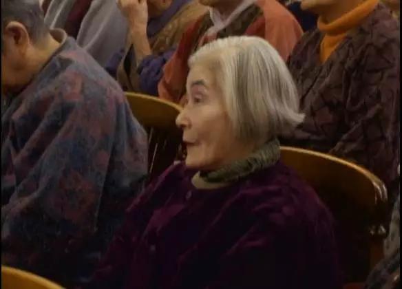 日本最著名站街女：拉客到74岁，等着一个永远等不到的客人…