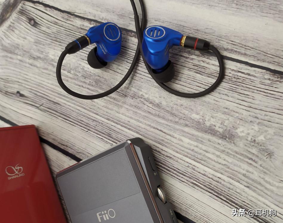 七单元旗舰耳机,价格高配置低却持续热卖