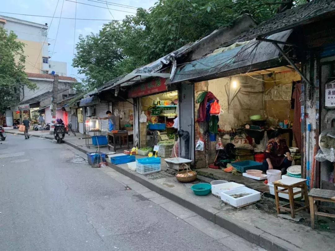 我叫雅居乐花园，我只想做个安安静静的*男美**子