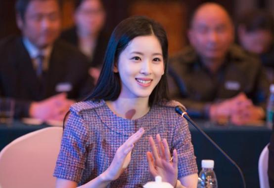 27岁奶茶妹妹身价,奶茶妹妹章泽天如何拥有500亿