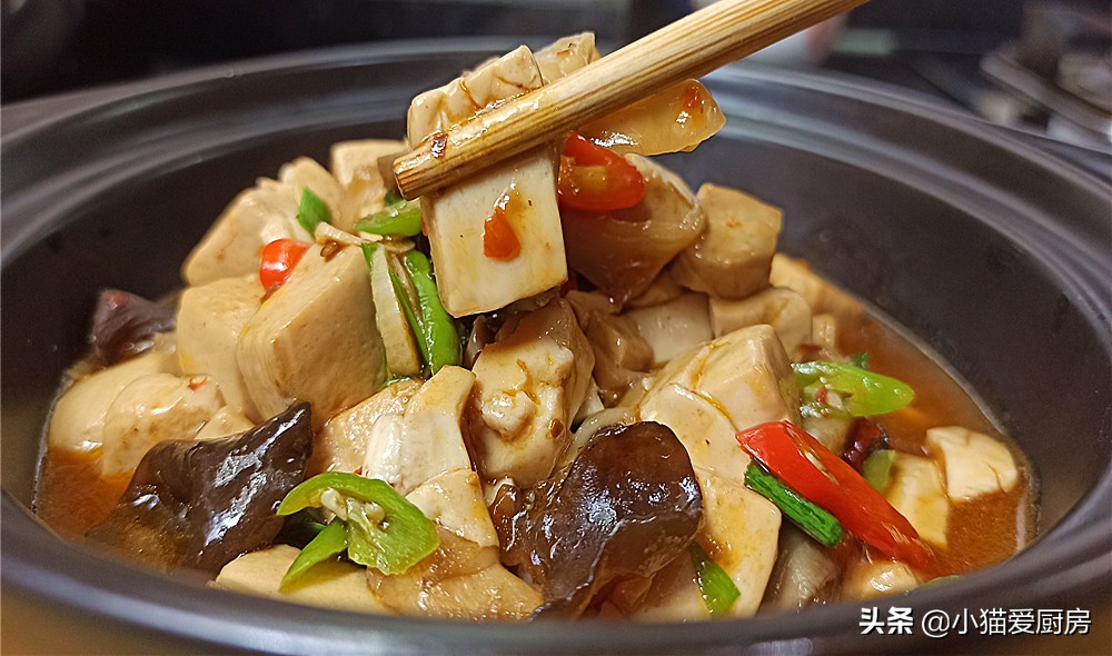 红烧肉焖豆腐泡家常做法简单,溜豆腐家常做法简单又好吃